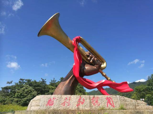位于井冈山的雕塑——"胜利的号角" 罗敏 摄 于都县是中央红军长征