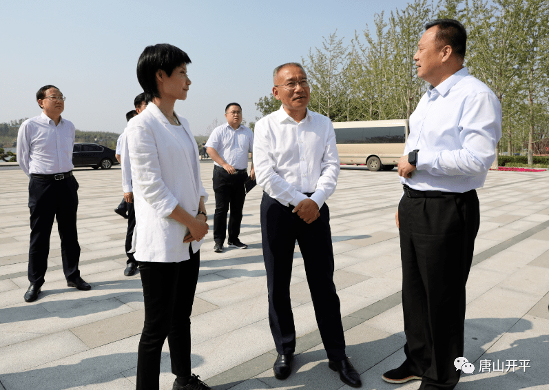 省政府党组成员胡启生一行到唐山花海调研