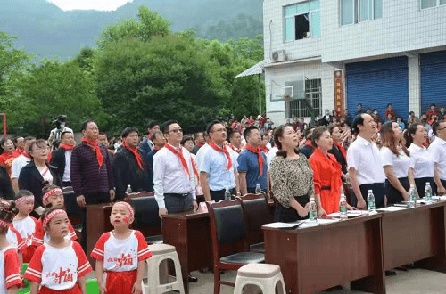 通江县杨柏小学举办建党100周年暨校园文化艺术节庆祝活动