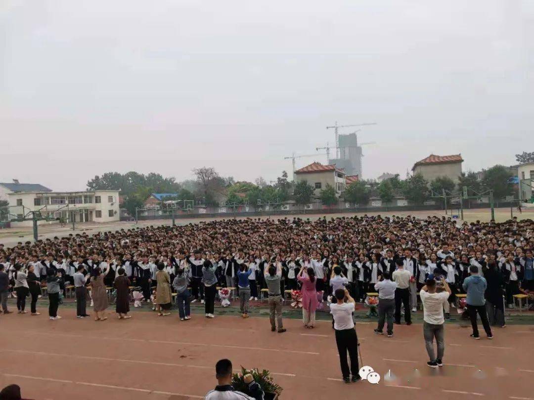【实拍】东明实验中学热闹了!