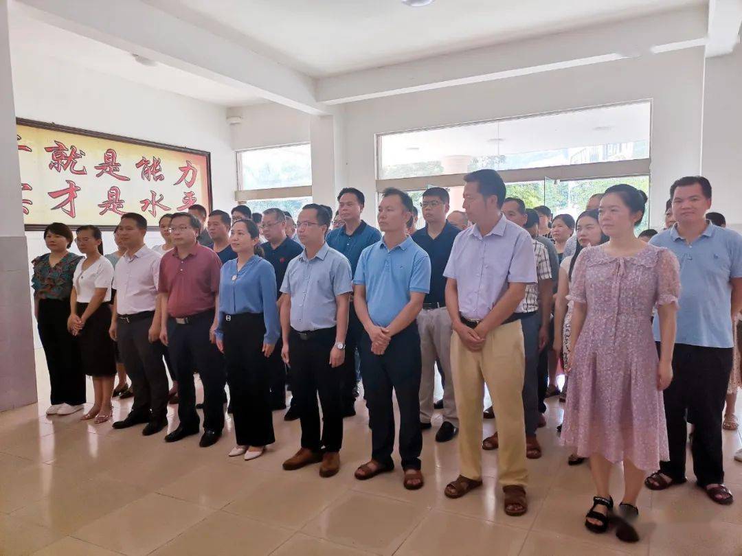 6月3日,天等县乡村振兴局挂牌成立,天等县委副书记玉燕平,副县长农