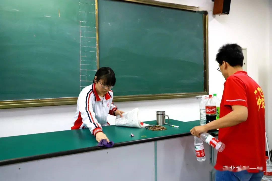 武安一中 | 学子文明离校 留下最美背影