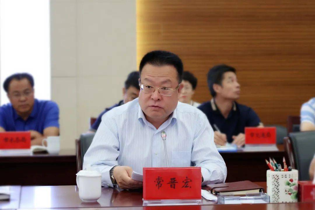 市委常委,市政府常务副市长,市专项治理工作领导小组组长常晋宏汇报全