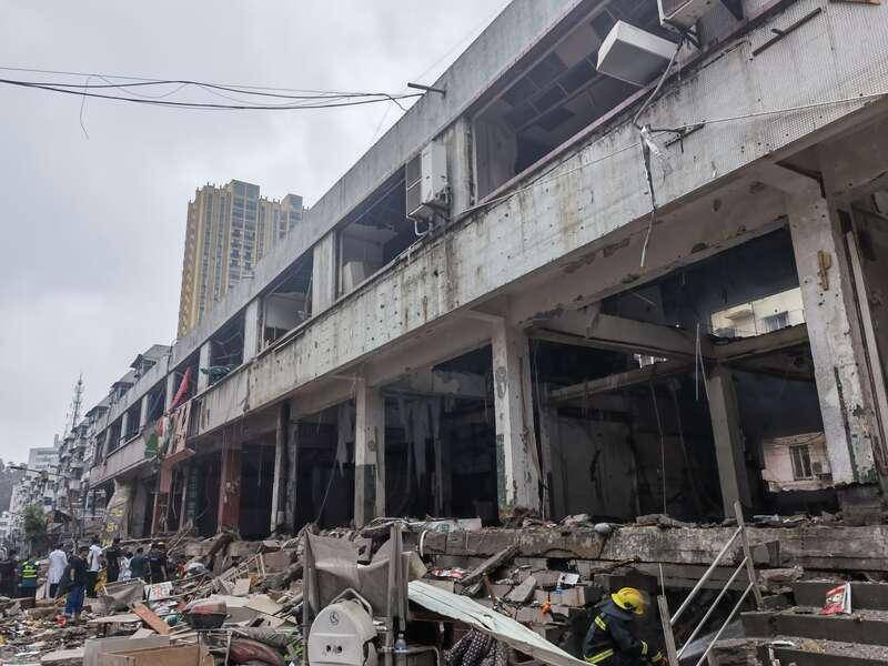 6月13日,湖北省十堰市张湾区发生一起燃气爆炸事故,造成12人死亡,138