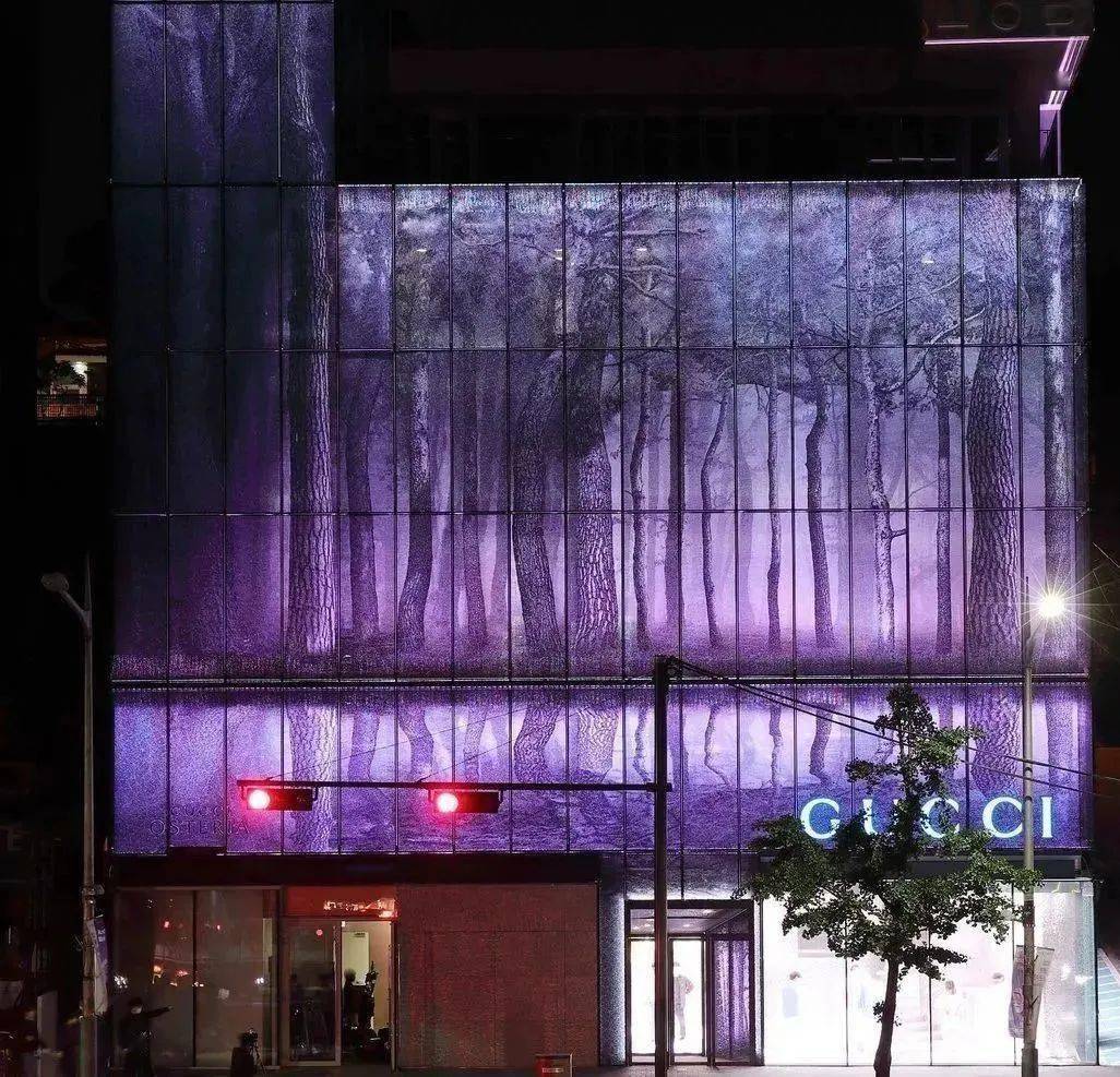 gucci首尔旗舰店开幕玻璃幕墙加铁丝网炫酷