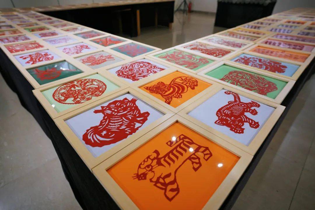 八仙福虎百年传承非遗作品展顺利开幕