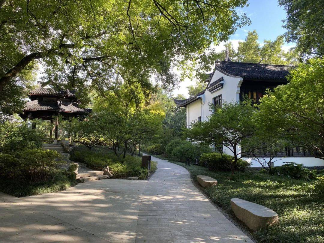 走项目现场看嘉兴蝶变亭台楼阁绿树成荫瓶山公园即将开放