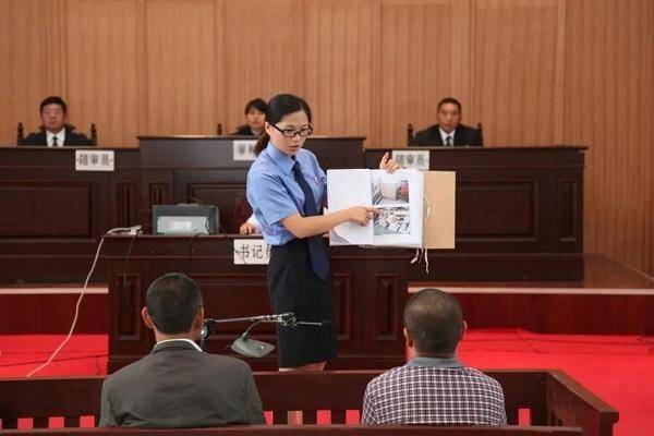 坚守初心十五载 公诉席上绽芳华