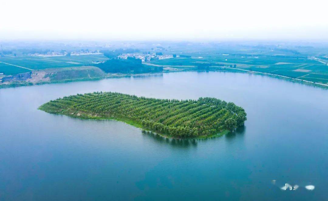 内黄:空中俯瞰赵庄水库,像什么