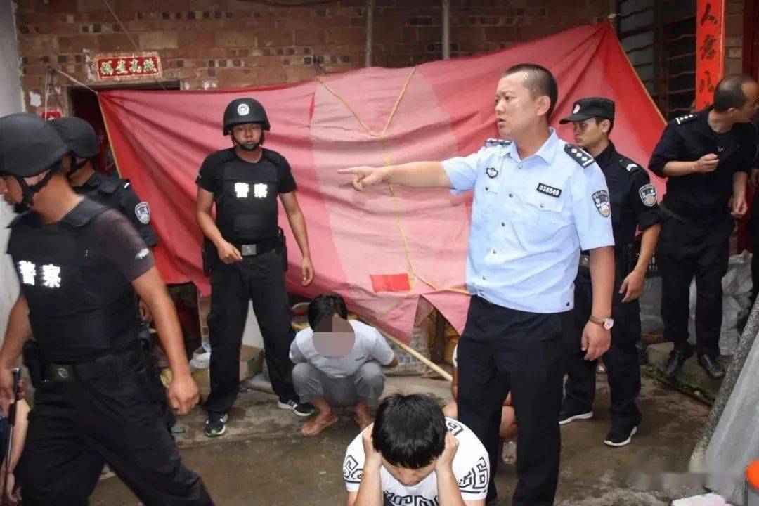 有乱治乱,有"伞"必打"的工作原则,认真开展扫黑除恶专项斗争,这是砚山
