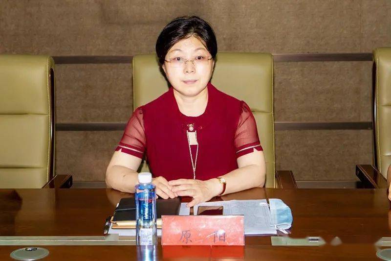 市政府副市长原阳出席座谈会.拍摄:王辉
