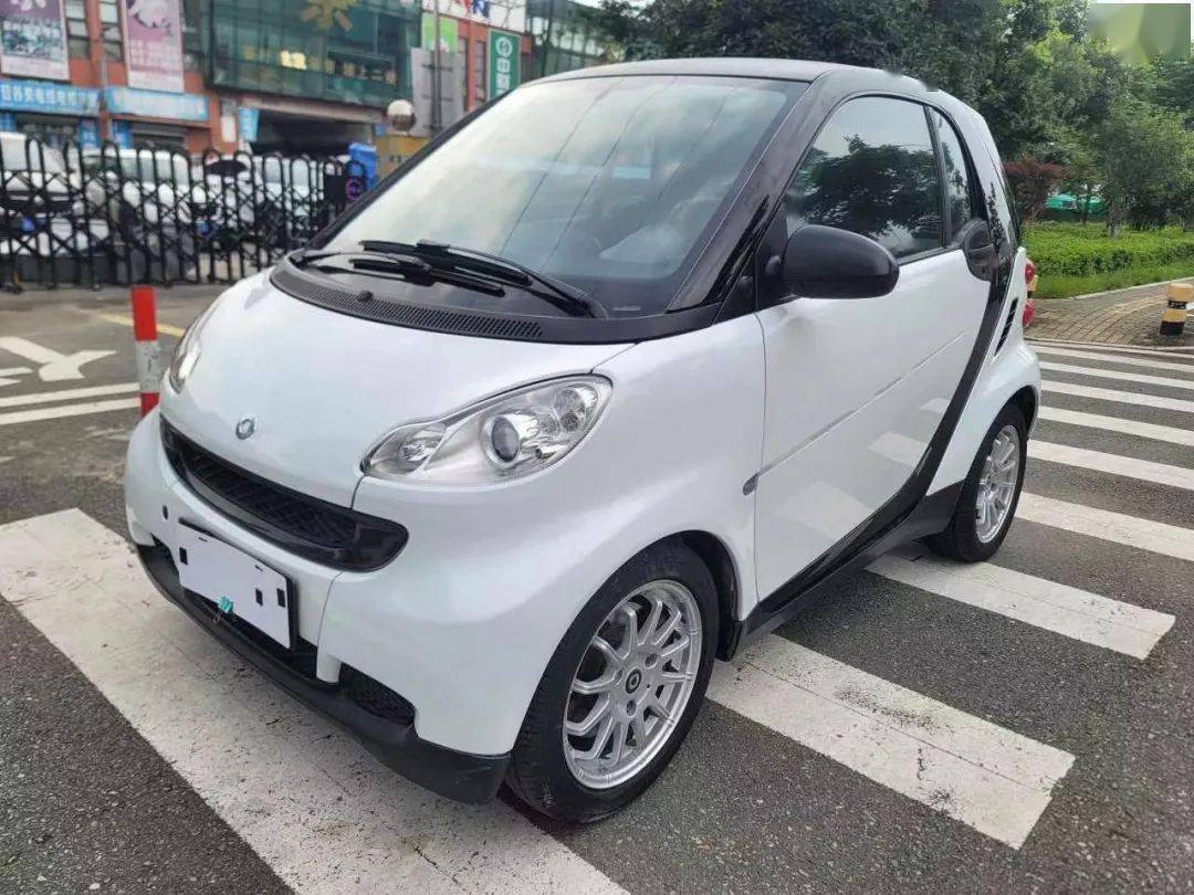 2012款奔驰smartfortwo10硬顶标准版