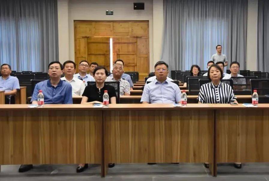 中国农业发展银行党委委员副行长徐一丁到昌邑市柳疃镇青阜农业综合体