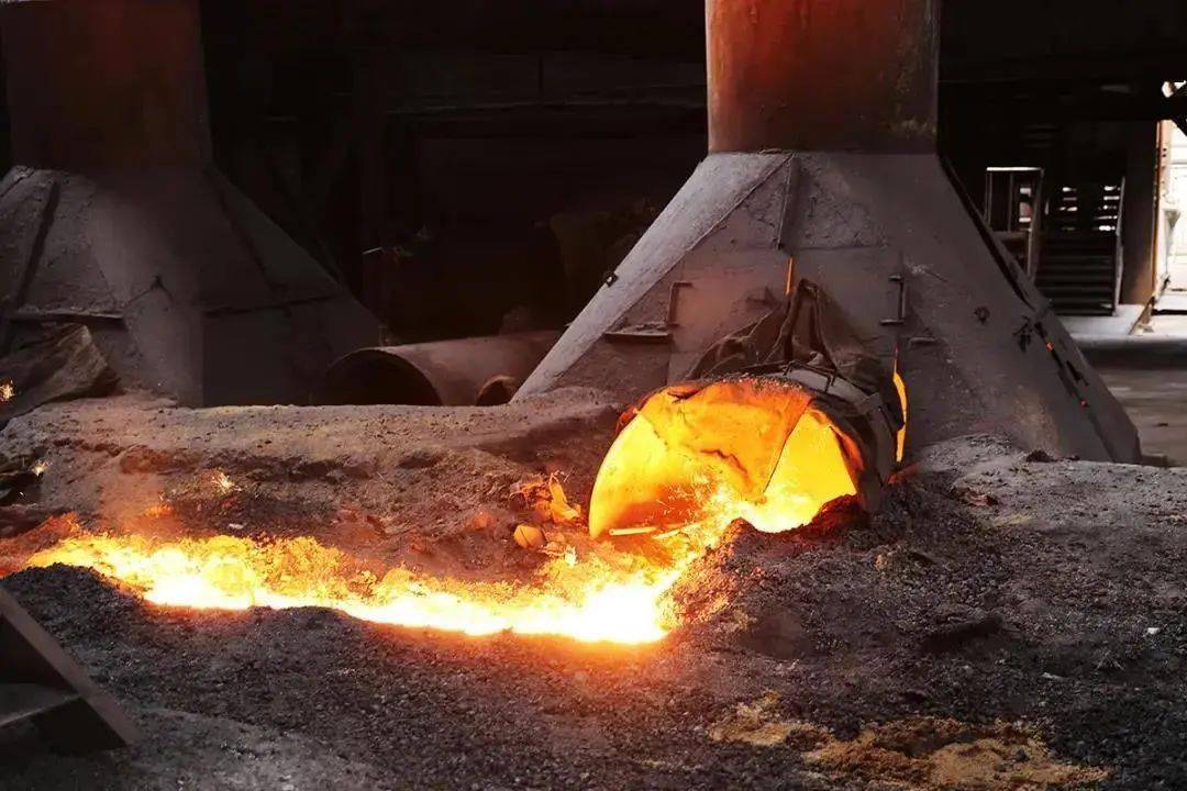 山钢莱芜分公司炼铁厂1号1080m06高炉宣告退役曾为齐鲁第一炉