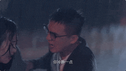 但是男主偏不听,就非好死不死地往前贴,然后咔嚓一下就 被女主给攮了