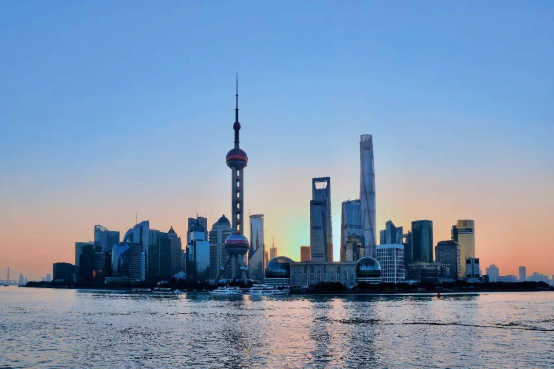 浦东新区全力打造社会主义现代化建设引领区形象