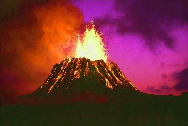 【法语阅读】 世界最大火山