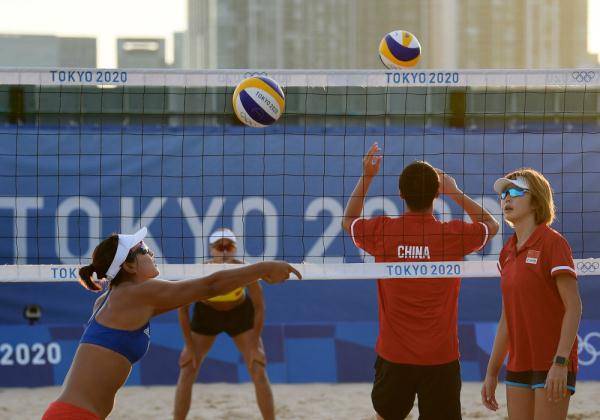 东京奥运会| 中国女子沙滩排球队赛前训练