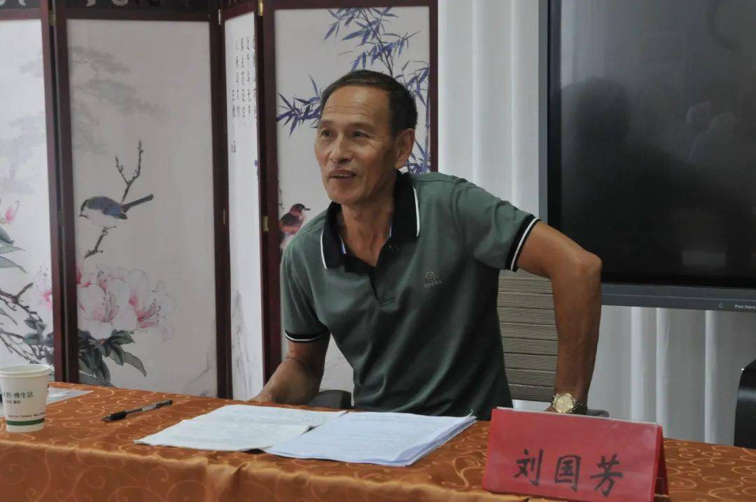 全国首届小小说"金麻雀"奖得主刘国芳讲授《小说的诗情画意》上饶市第