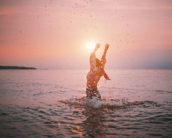 夏日海边拍照姿势大合集!