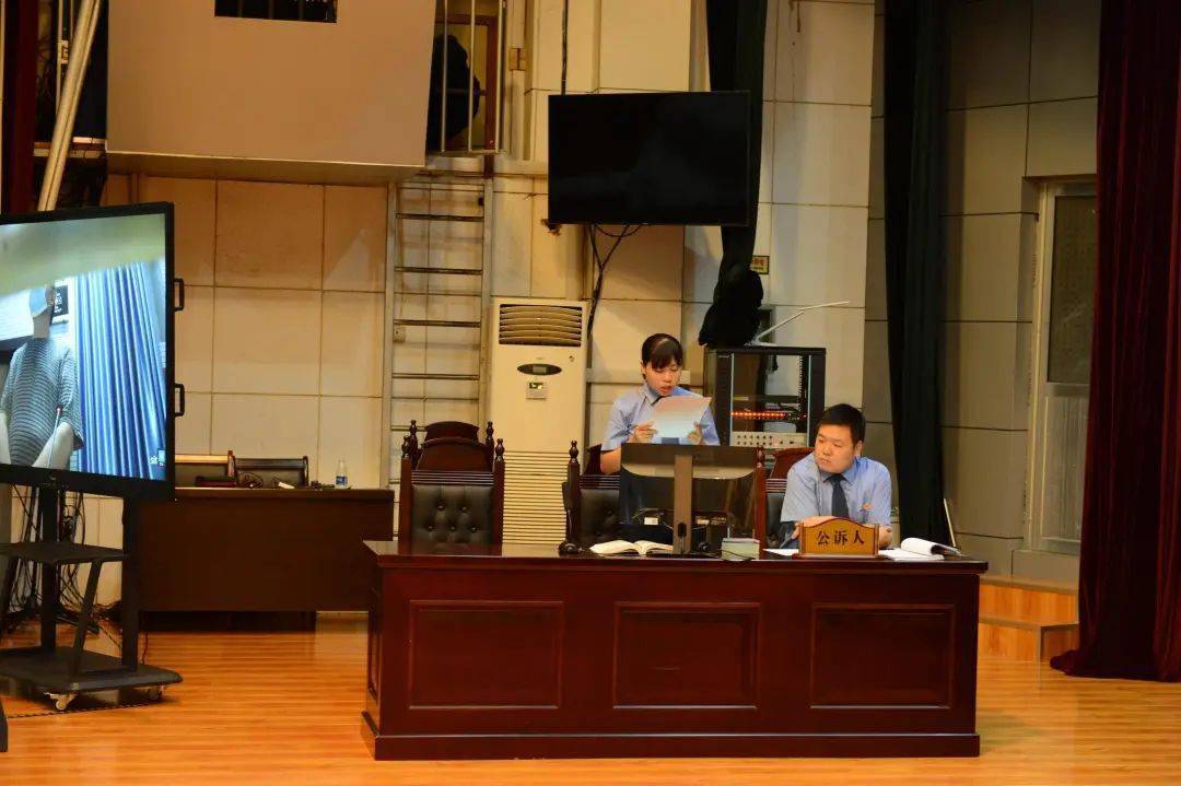 沂源县南麻街道办事处南麻二村原党总支书记,居委会主任白如云职务