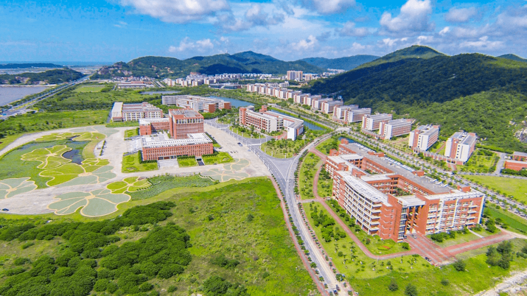 就读珠海科技学院的考生是每个人的梦想学习生活设施一流的学校度过