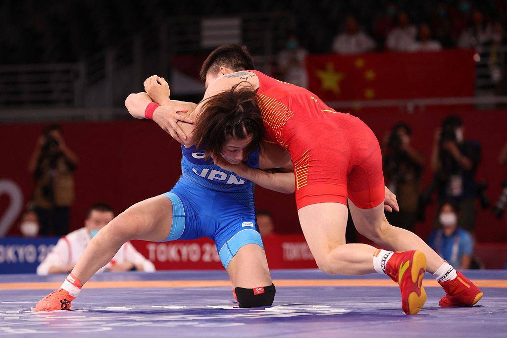 再摘一枚奖牌!庞倩玉获摔跤女子自由式53公斤级银牌