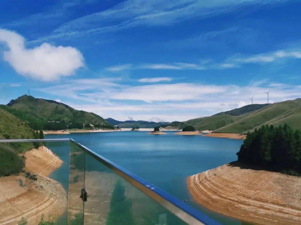 天湖度假区夏日游玩的宝藏地 桂林天湖生态旅游度假区坐落于中国广西