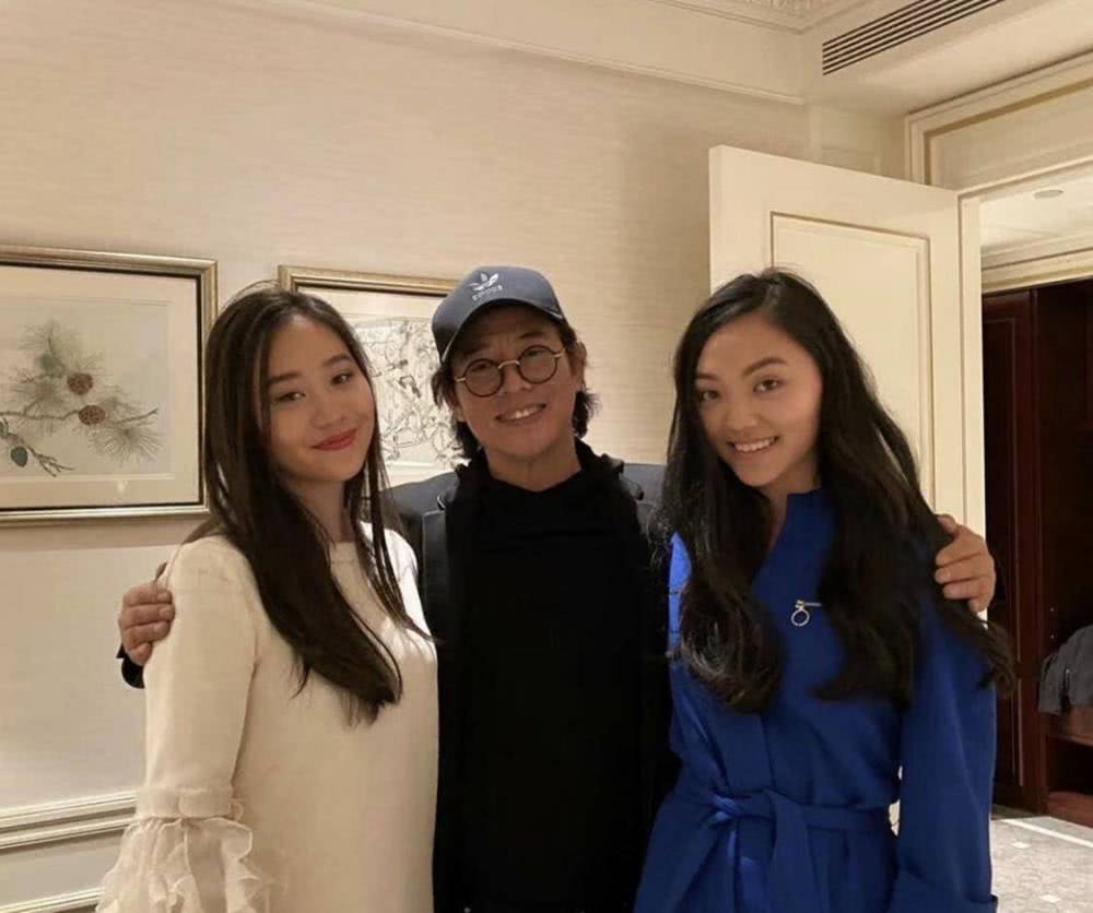 啥叫完美避过父母优秀基因李连杰和利智的闺女有话说