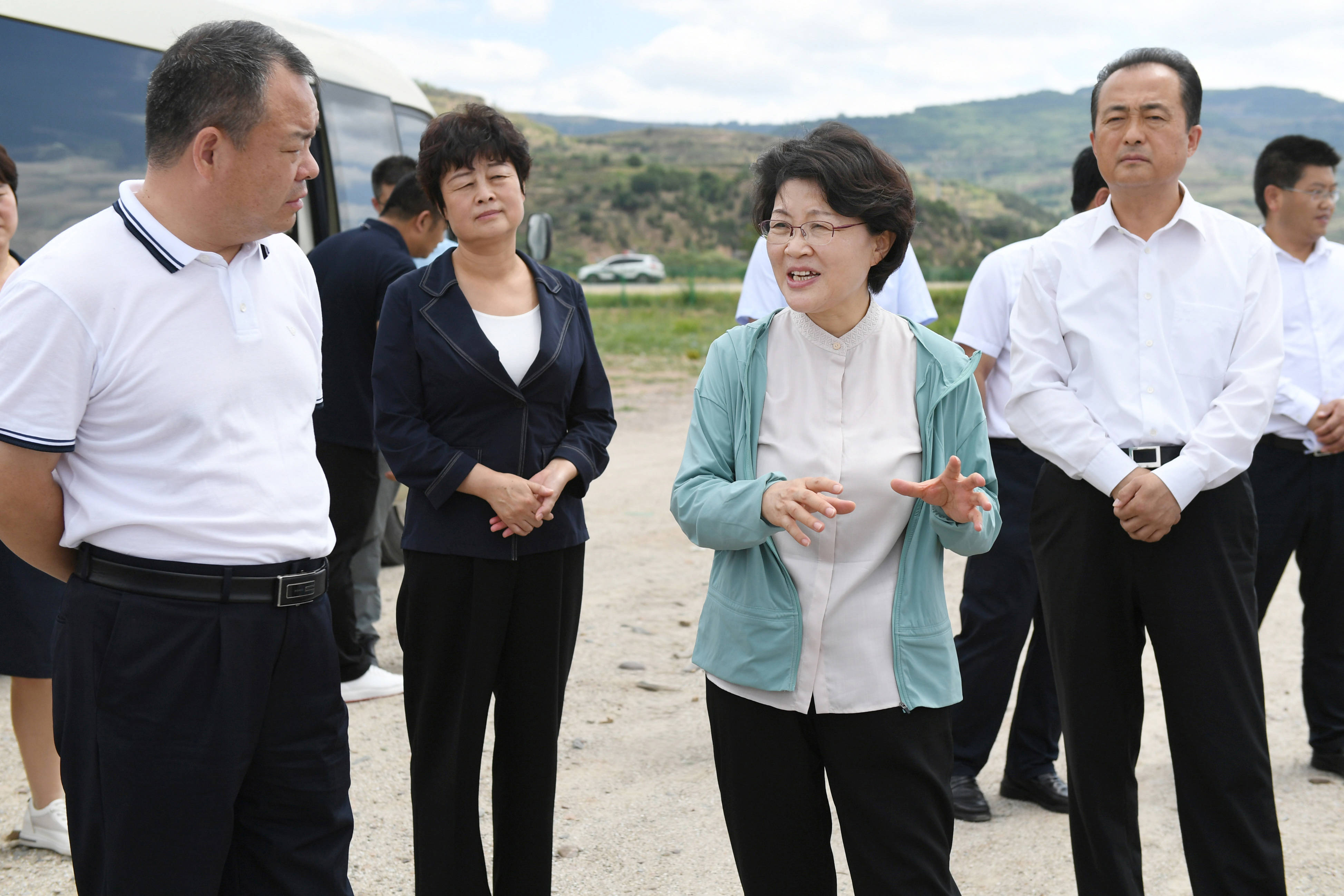 张永霞在调研天水国际陆港建设等工作时强调抓住用好一带一路建设最大