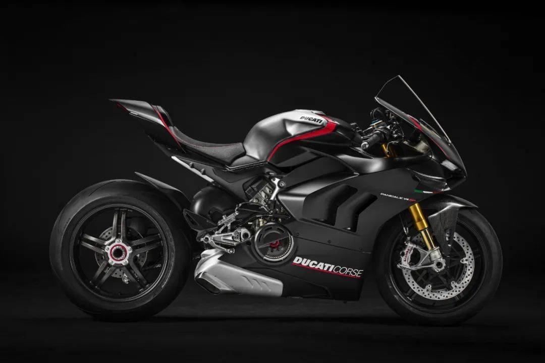 405万上市panigalev4sp把灰色玩到极致