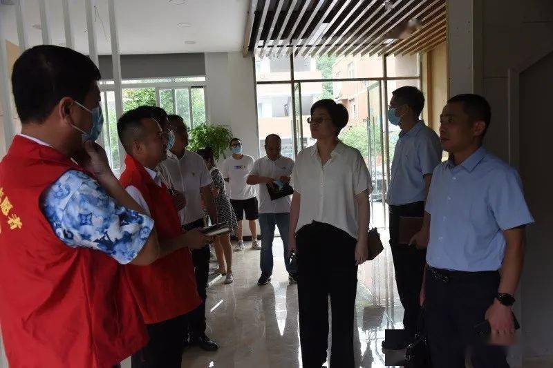 夏晓静来赤溪督导重点工作