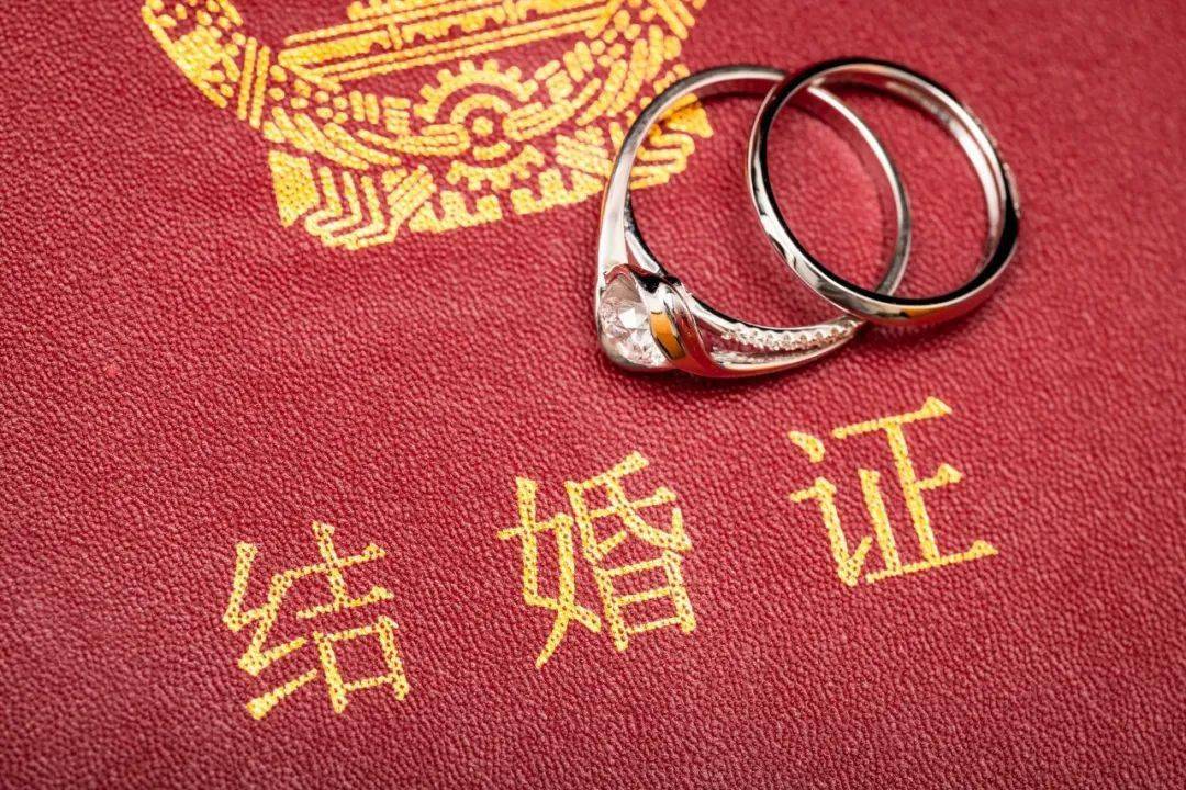 2021年全国婚假有变,晚婚假取消,更重磅的是