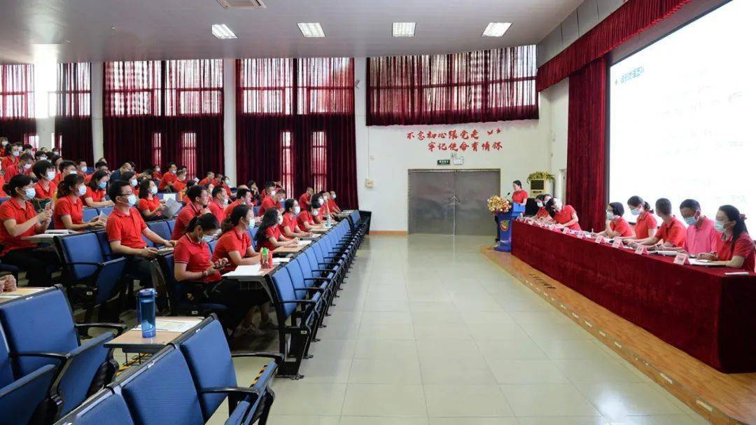 凝心聚力谋开局,精耕细作铸品质——九江镇初级中学新