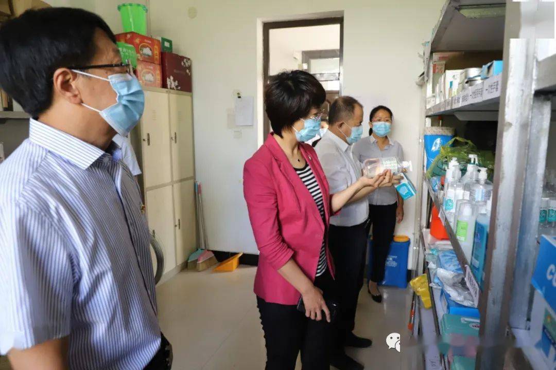 双鸭山市副市长孙宇一行到红兴隆第一高中检查指导工作