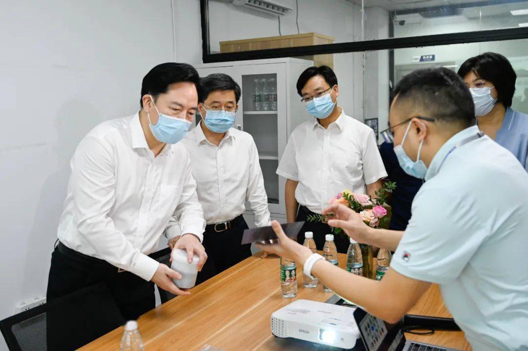 走进常州聚和新材料股份有限公司"立足浆料,匠心精修"的标语引人注目