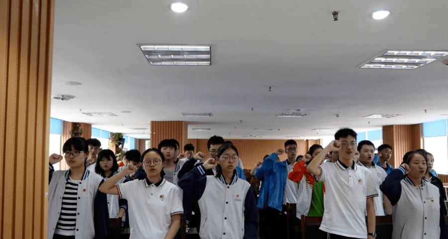 重庆40余所中学校服大盘点!