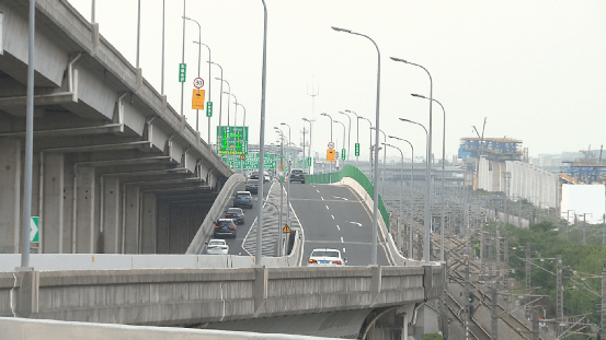 作为漕宝路快速路新建工程的重要节点之一的嘉闵高架沪松公路立交,西