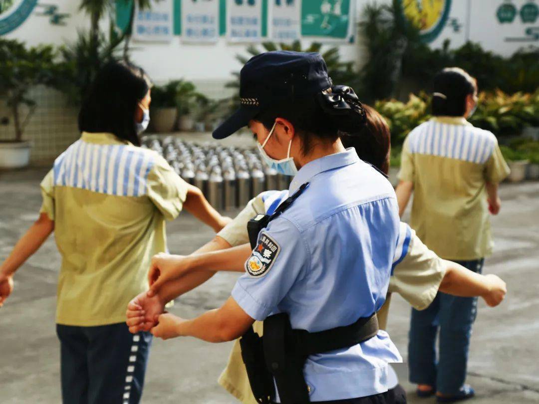 监狱民警小白的21天成长记