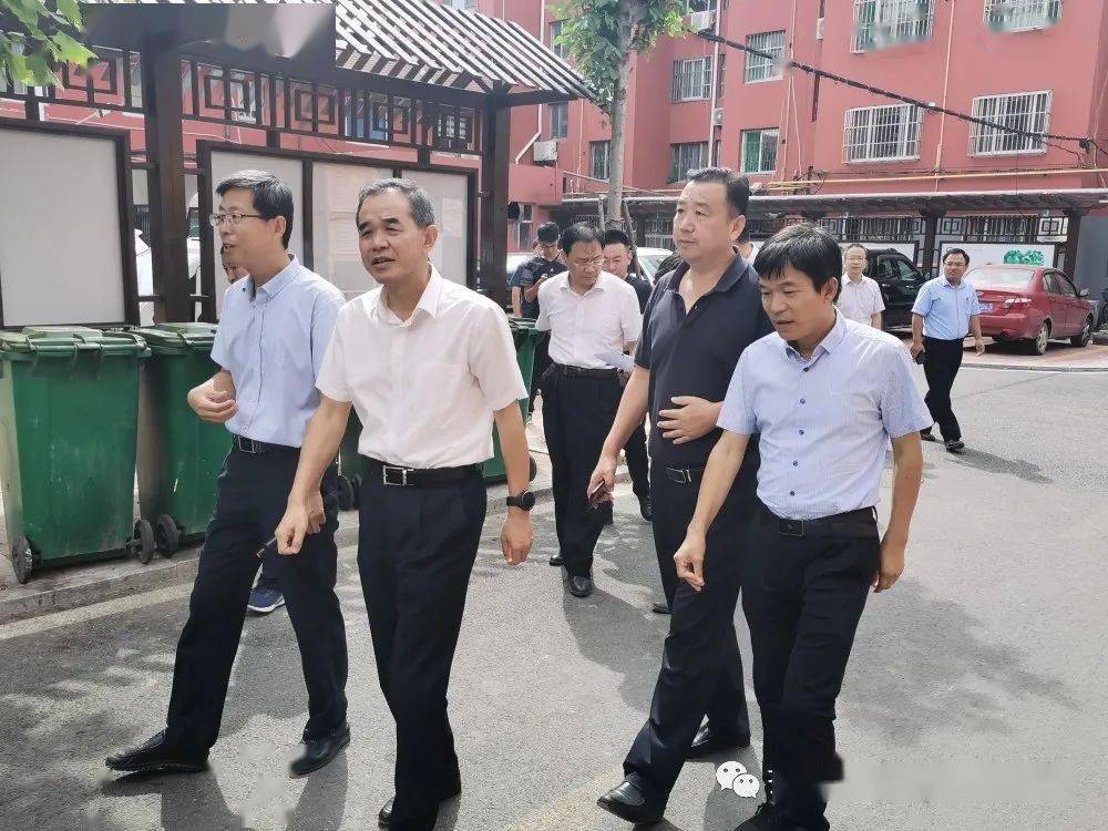 县政协主席董庆新及部分政协委员,副县长葛富义,县住建局,综合执法局