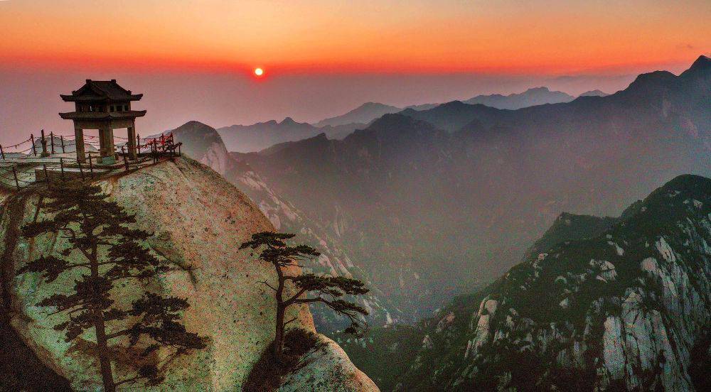 每日一景丨陕西渭南:日出华山