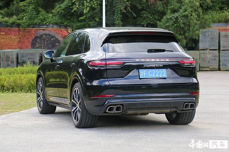 集舒适,豪华,高性能于一身的"dream car"试2022款保时捷cayenne turbo