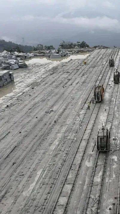 矿山采矿设备_新编矿山采矿设计手册_矿山采矿法种类