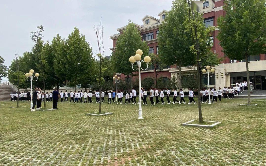 校园资讯莱西国开实验学校军训磨意志飒爽写青春