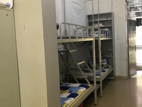 高中宿舍大比拼这个学校的宿舍也太舒服了吧