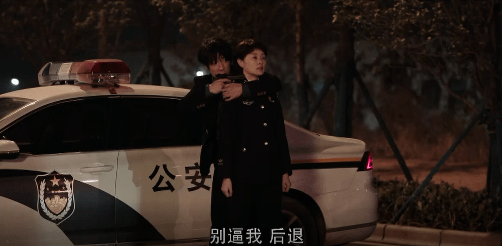 解锁更多精彩视频↓今晚21:00扫黑除恶题材电视剧《扫黑风暴》扫黑