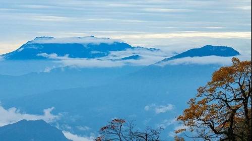 瓦屋山景区 福利 2021年9月10日,教师凭本人教师资格证书可免票游