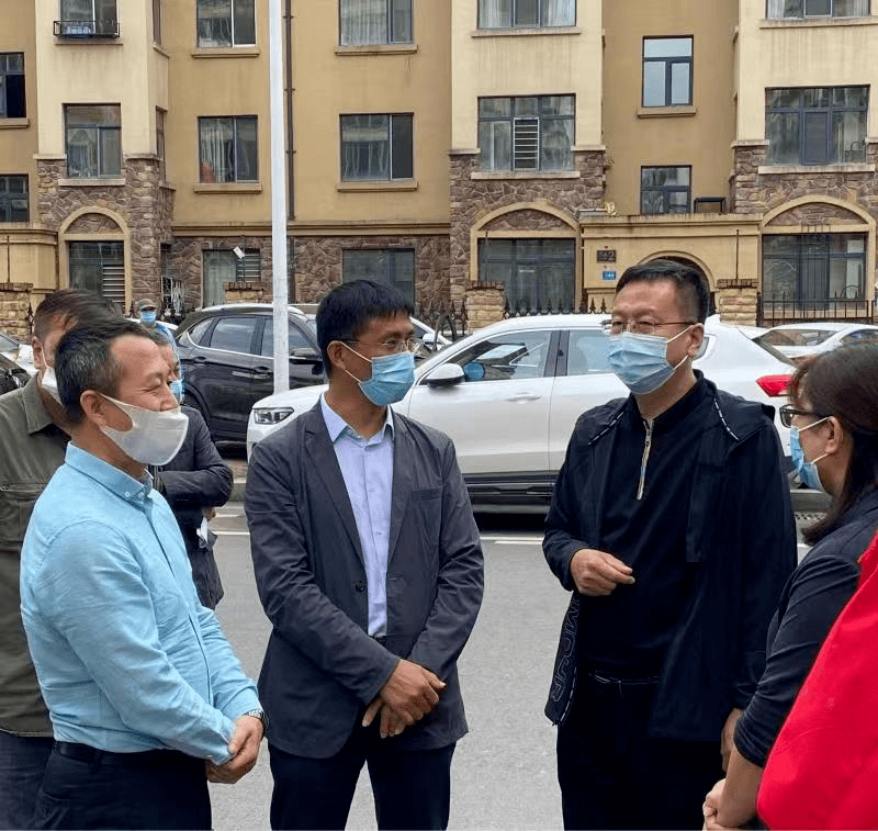 市委宣传部常务副部长市文明办主任刘宗伟深入香坊区检查指导创城工作