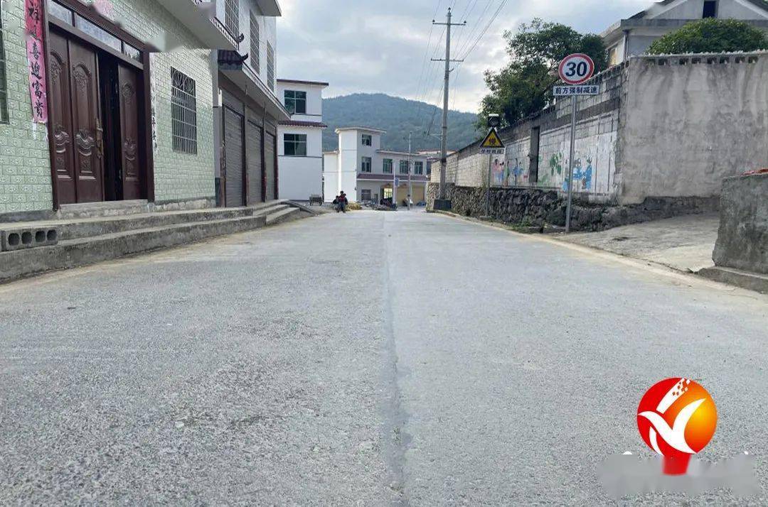 近来,花垣县补抽乡大哨村结合党史学习教育,围绕"我为群众办实事"