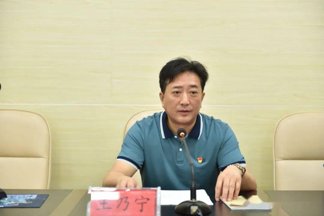 集团党委委员,副校长王乃宁对年轻"后浪"的加盟表示了热烈欢迎,对他们